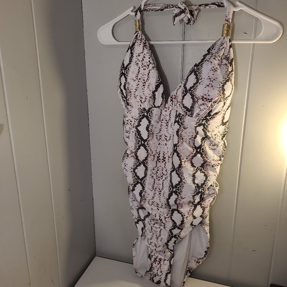 Other - NWOT SNAKE PRINT 1PC SWIMSUIT SIZE XL BRAND UNKOWN